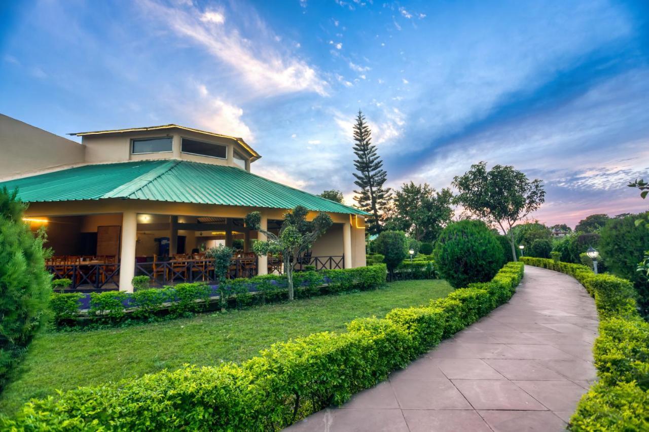 Tusk And Roar Corbett Resort, Jim Corbett Rāmnagar Extérieur photo