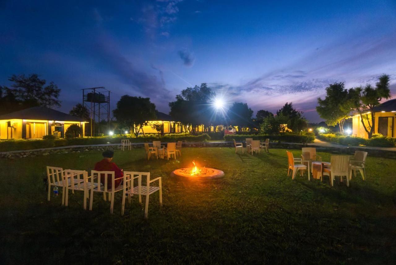 Tusk And Roar Corbett Resort, Jim Corbett Rāmnagar Extérieur photo